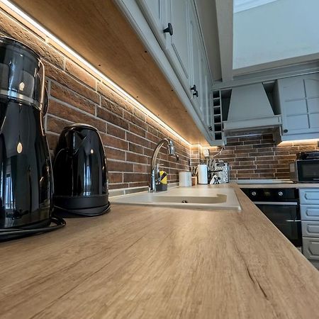 Living Life Apartment Komotiní Ngoại thất bức ảnh